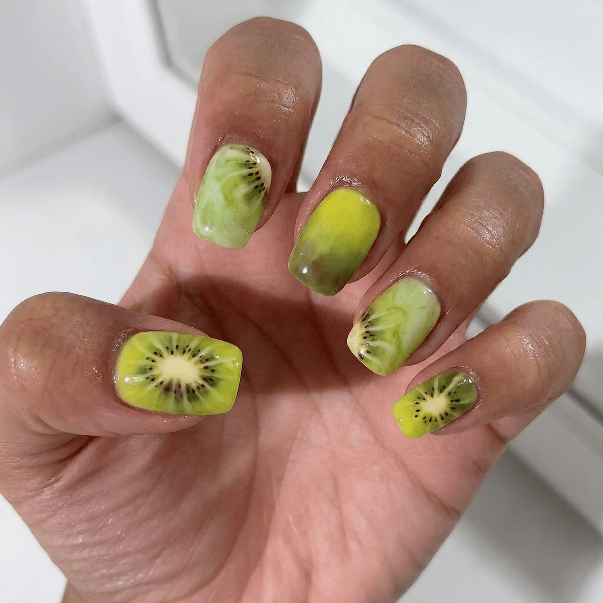 Kiwi Crush press-on nails – design close-up by Handora