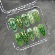 Lucky Clover press-on nails – design close-up by Handora