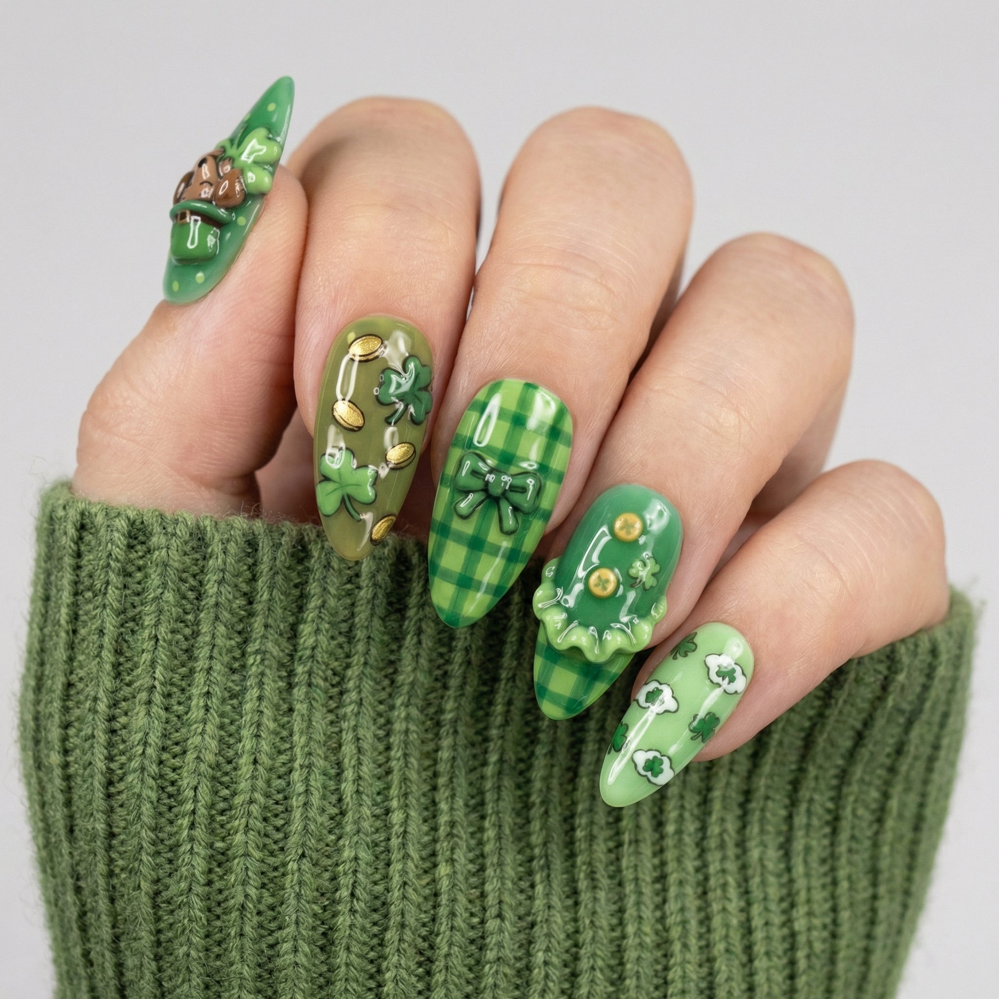 Lucky Dachshund press-on nails – hand-painted reusable gel set by Handora
