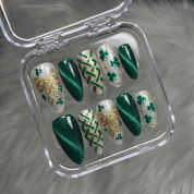 Lucky Glitz press-on nails – design close-up by Handora