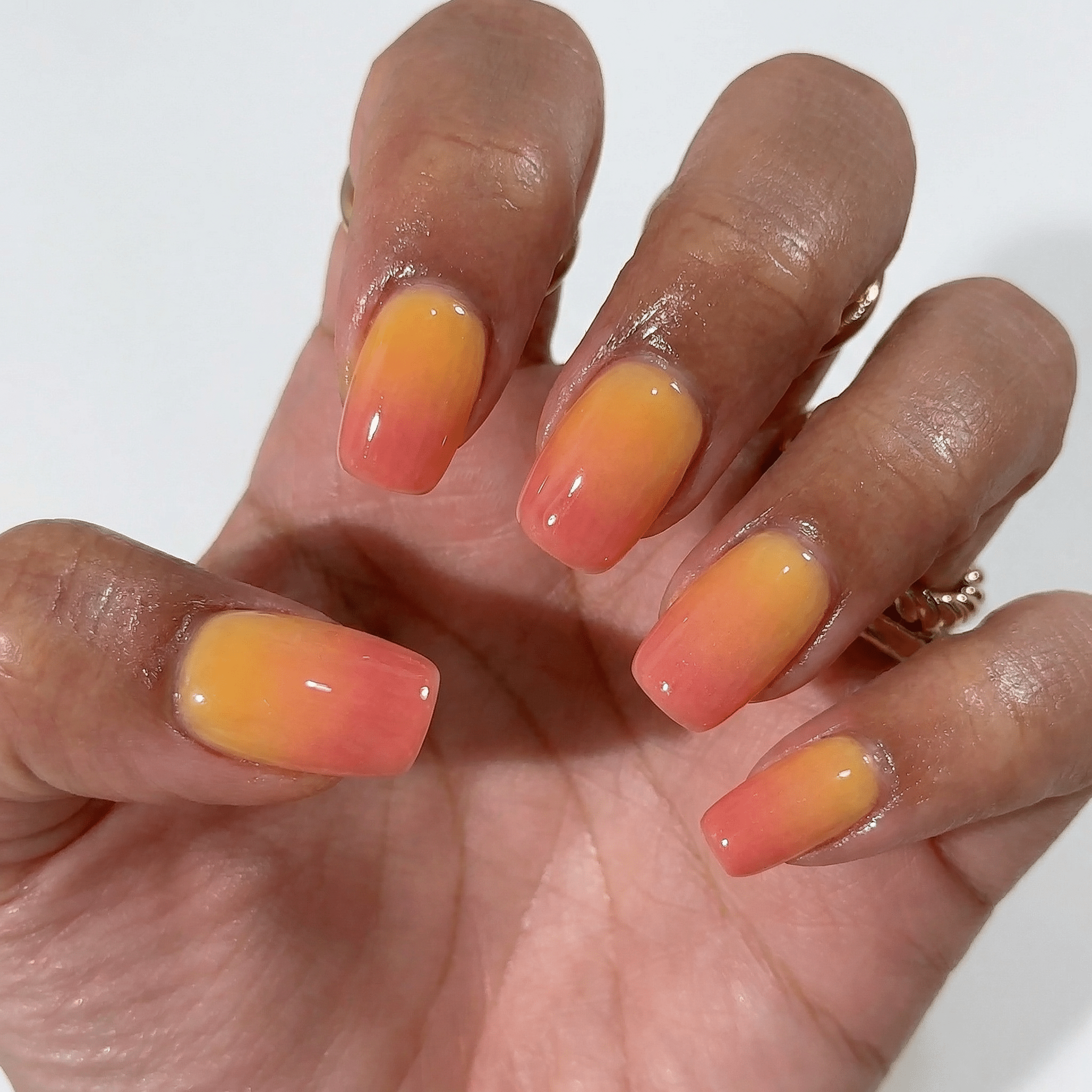 Mango Sunset - Handora Nails - fruithandmadepress - on nails