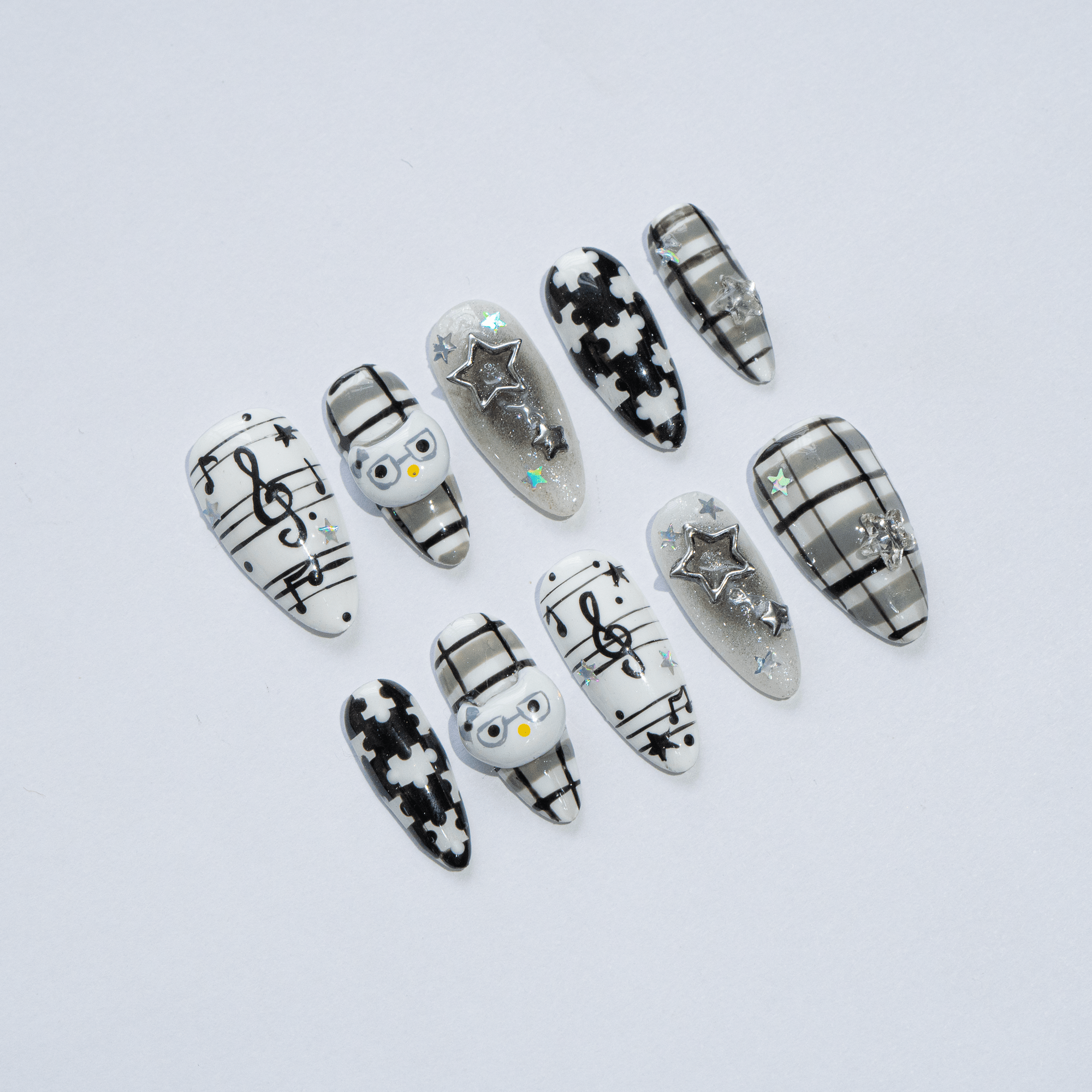 Melody Muse press-on nails – design close-up by Handora