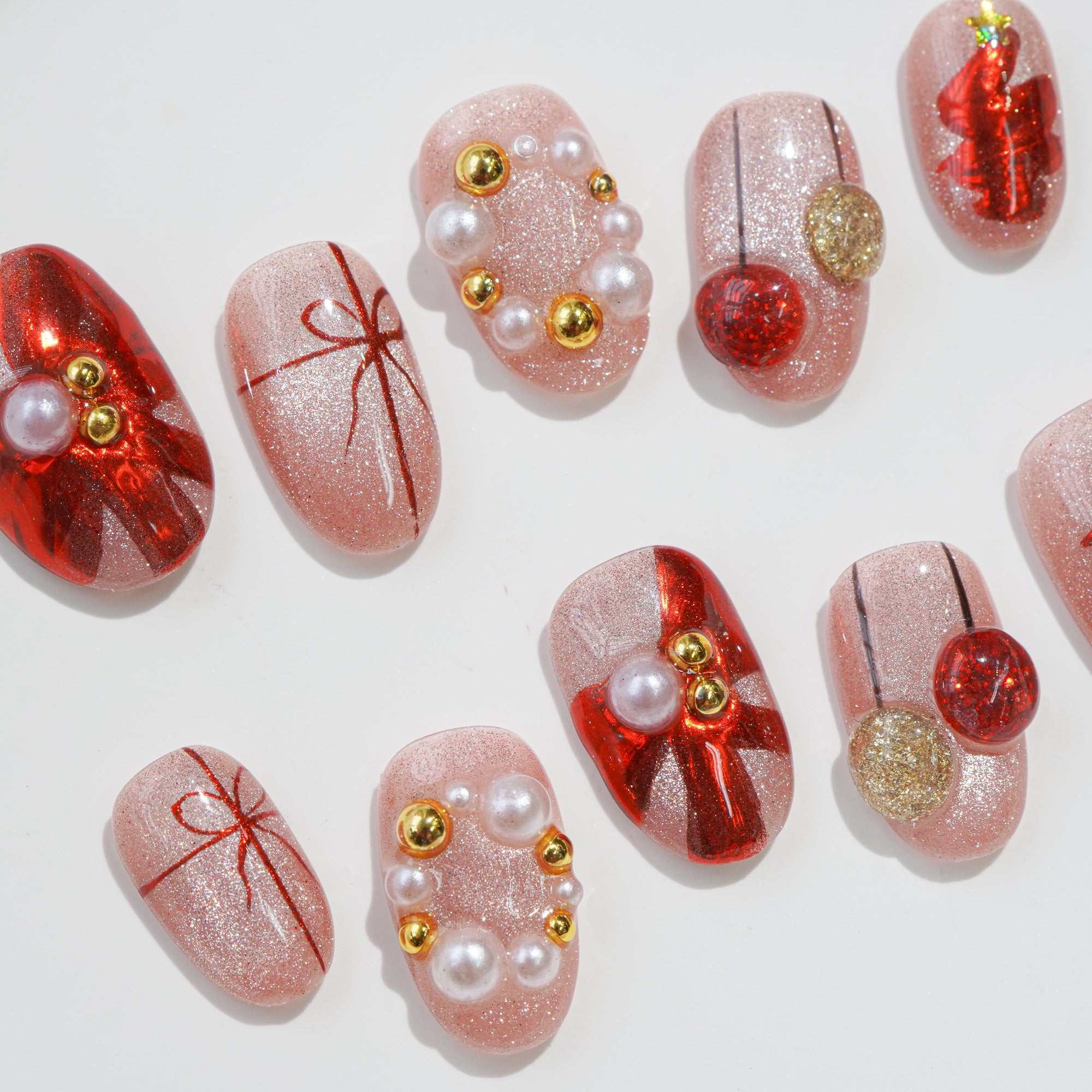 Merry Glow press-on nails by Handora