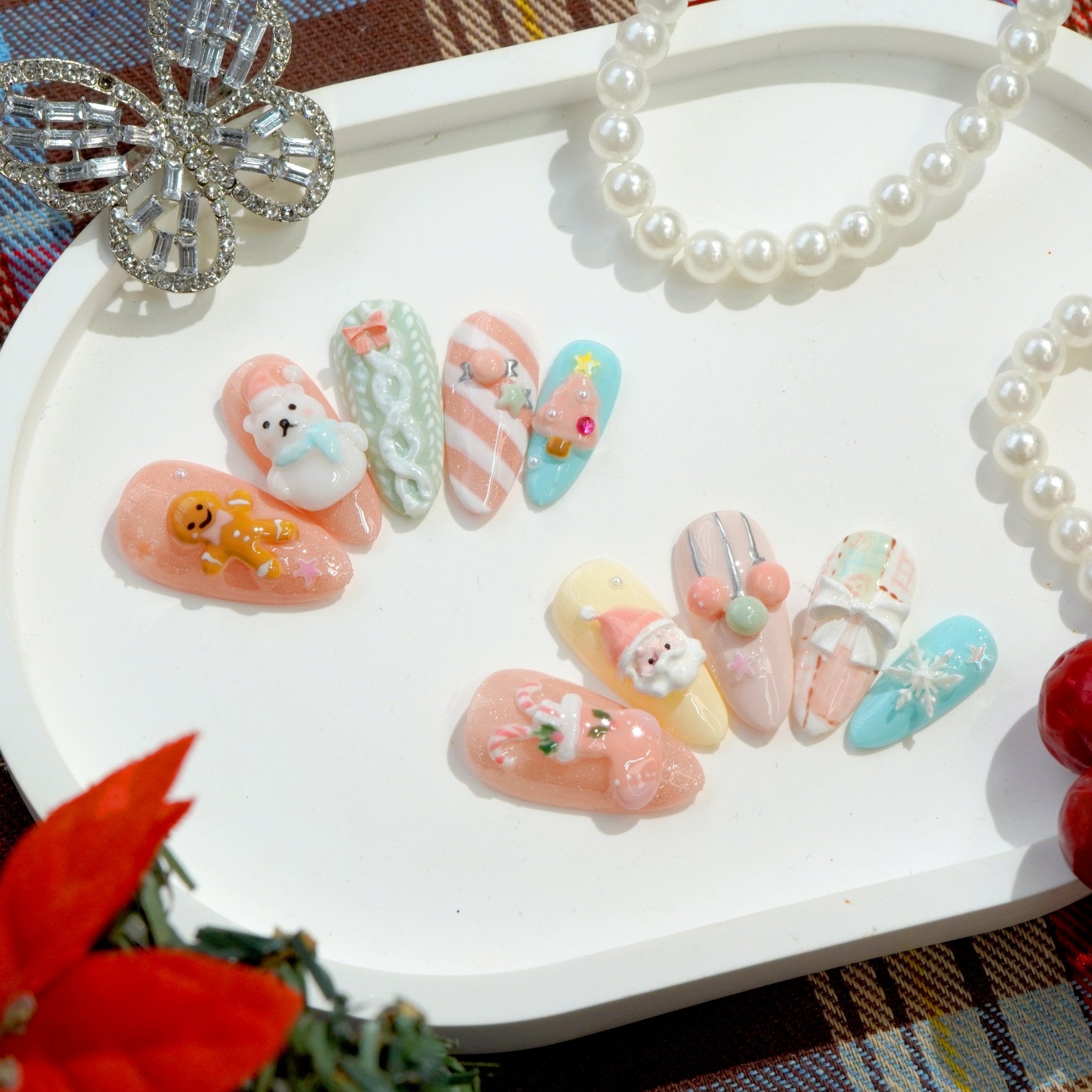 Merry Pastel press-on nails – hand-painted reusable gel set by Handora