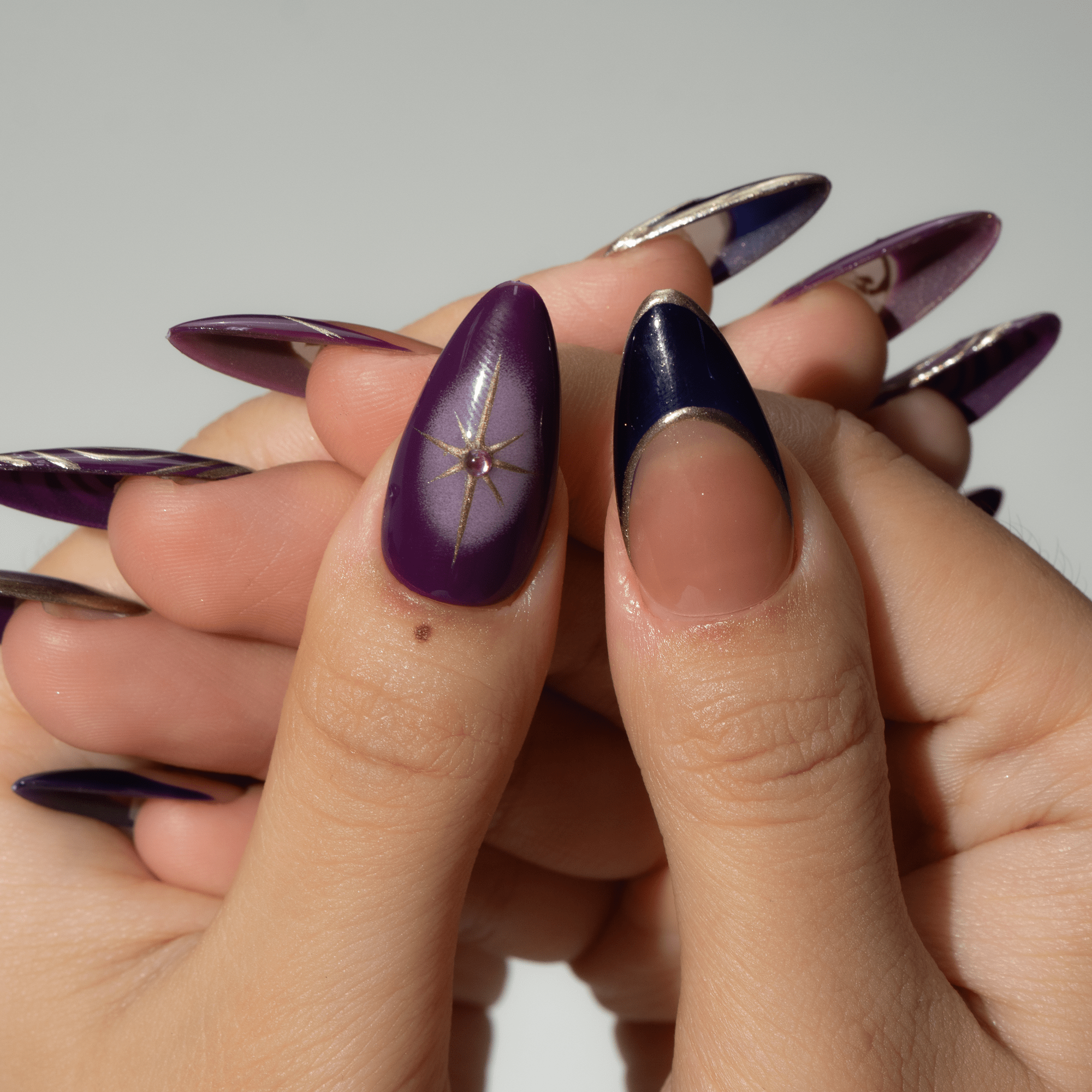 Midnight Charm press-on nails – design close-up by Handora