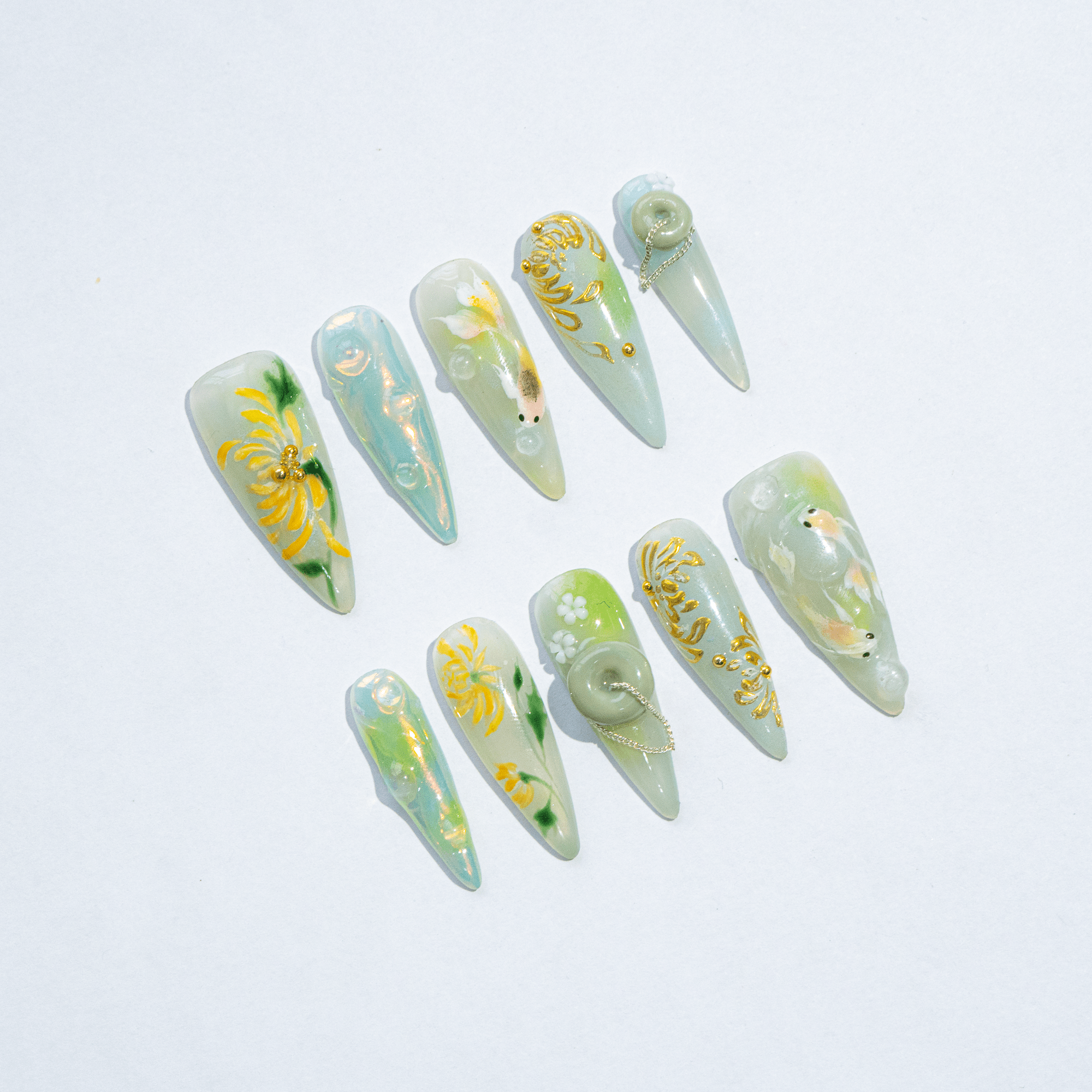 Mum Blossom press-on nails – design close-up by Handora