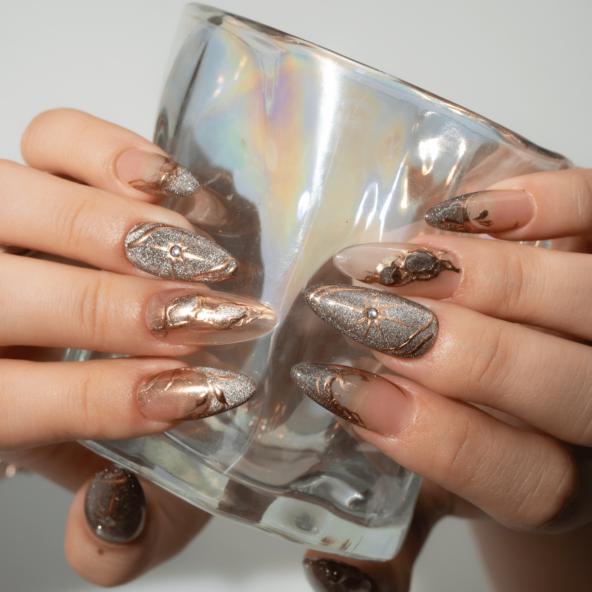 Mystic Shine press-on nails – hand-painted reusable gel set by Handora