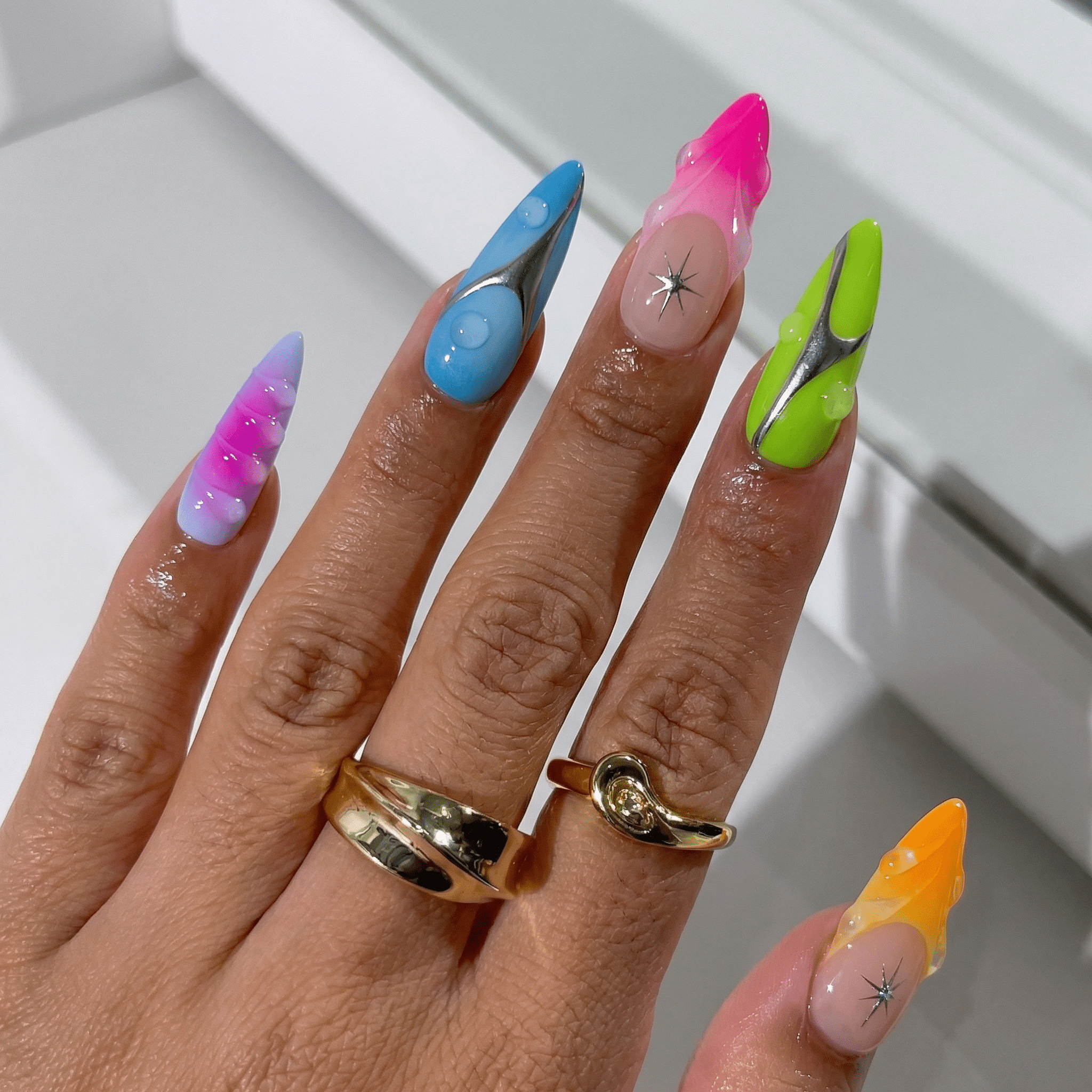 Neon Drip press-on nails – hand-painted reusable gel set by Handora