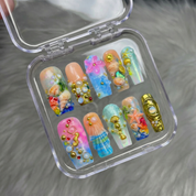 Ocean Shells nail design – handmade press-on nails by Handora