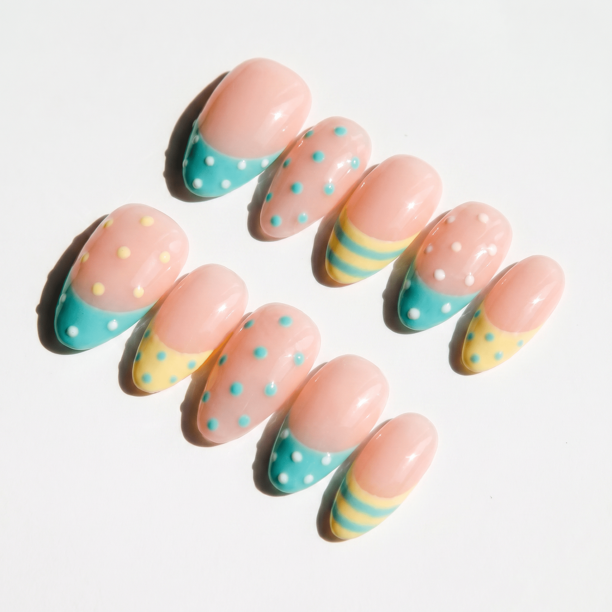 Pastel Dots press-on nails by Handora