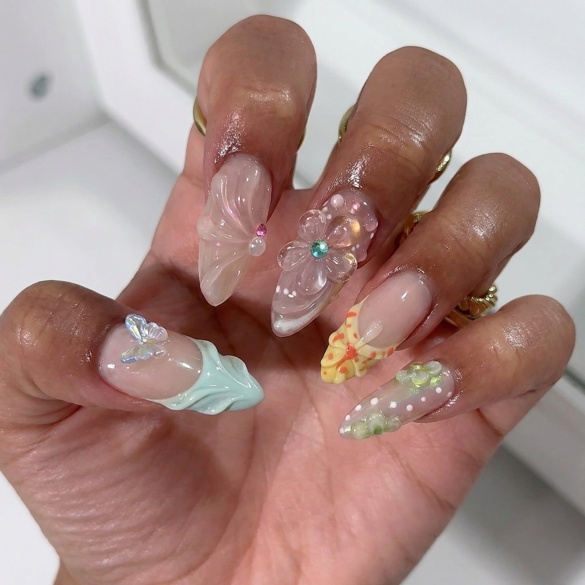 Pastel Garden full press-on nail set – sizes XS–L by Handora