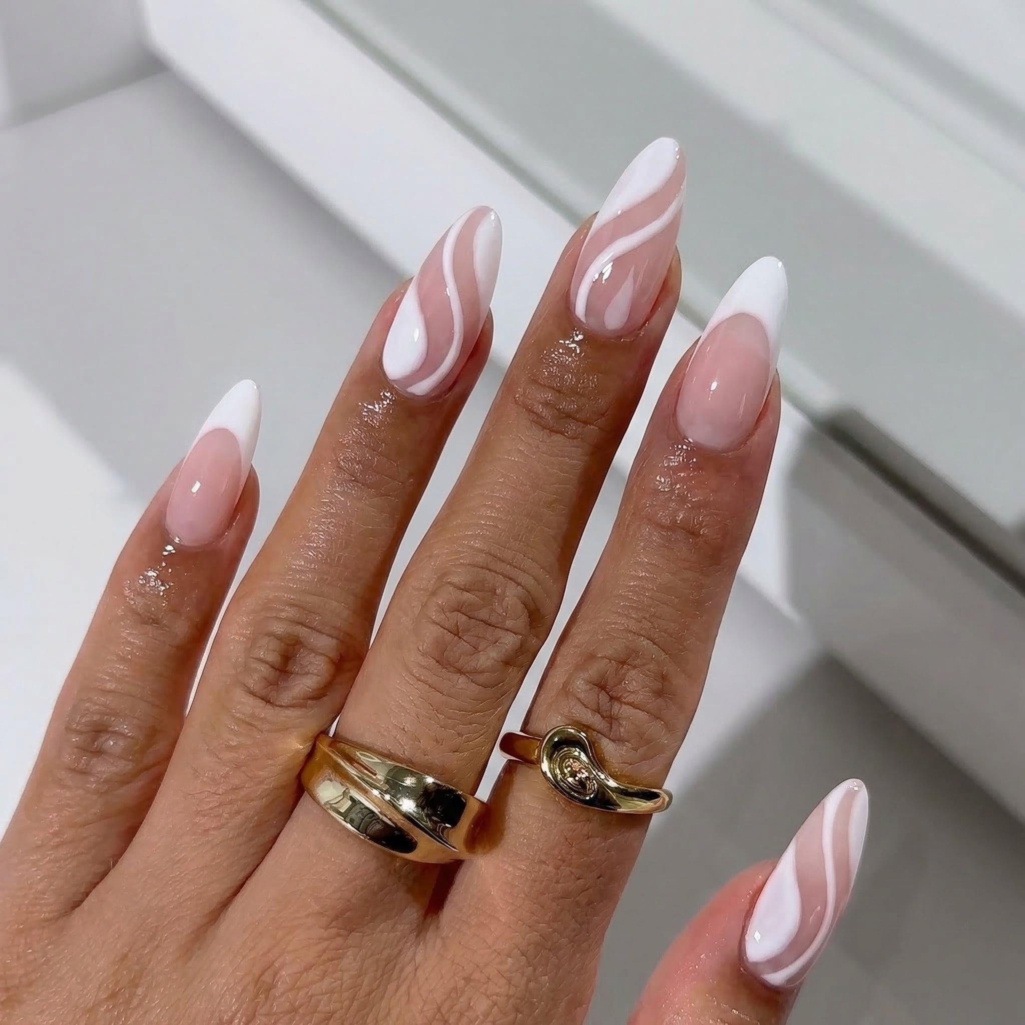 Pearl Wave press-on nails – design close-up by Handora