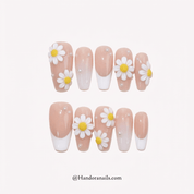 Petal Flutter press-on nails – design close-up by Handora