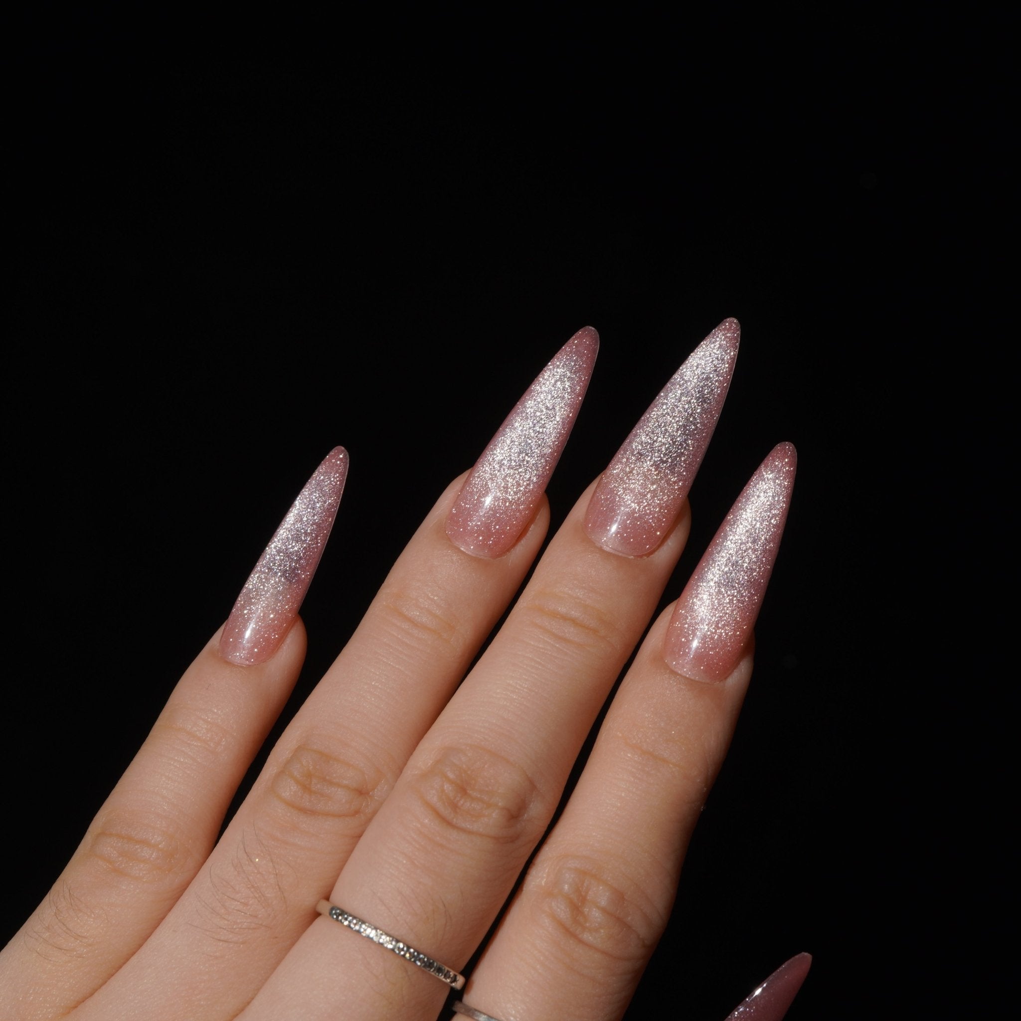 Petalshine press-on nails – hand-painted reusable gel set by Handora