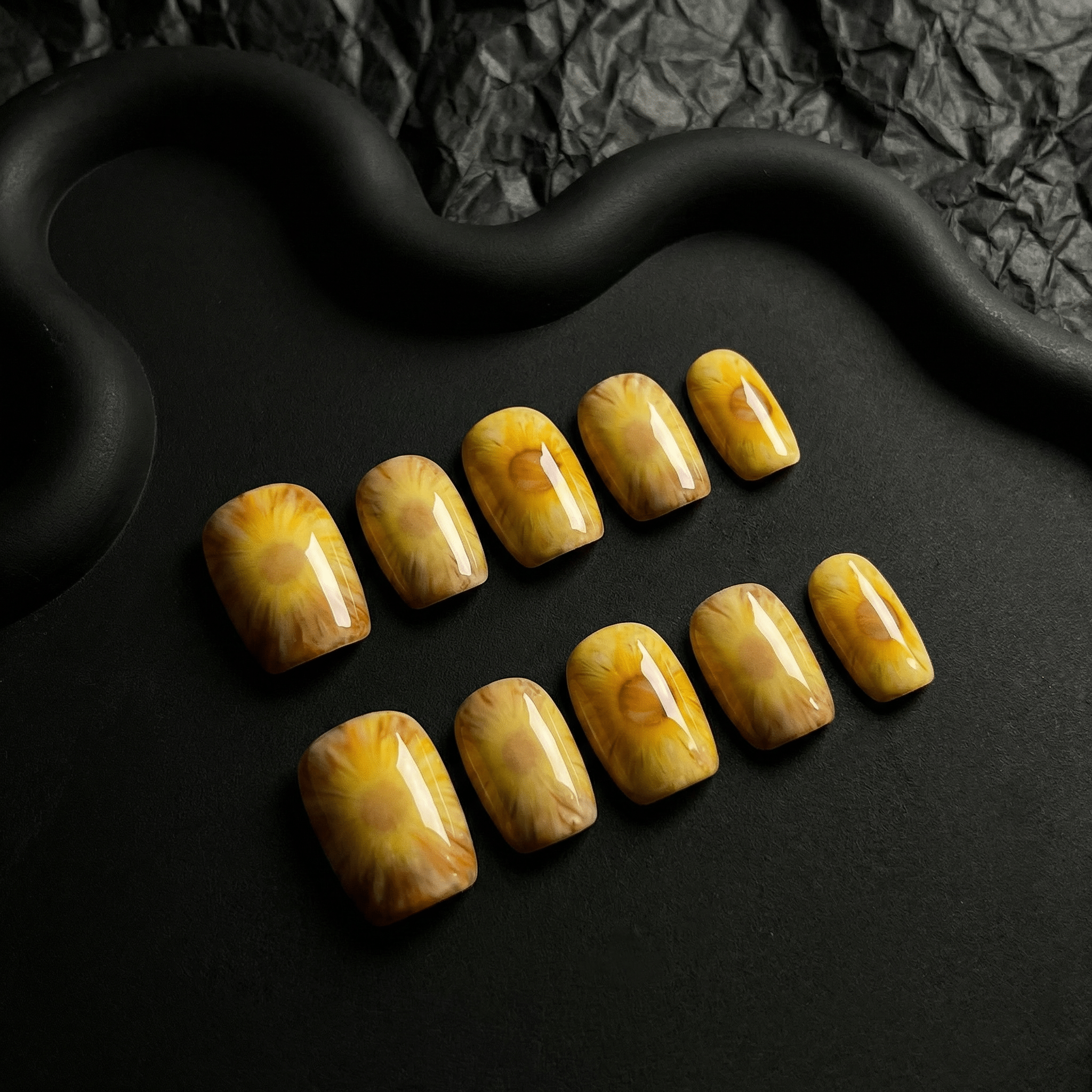 Pineapple Slice press-on nails by Handora