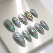 Pisces Aura press-on nails by Handora