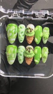 Kiwi Sundae