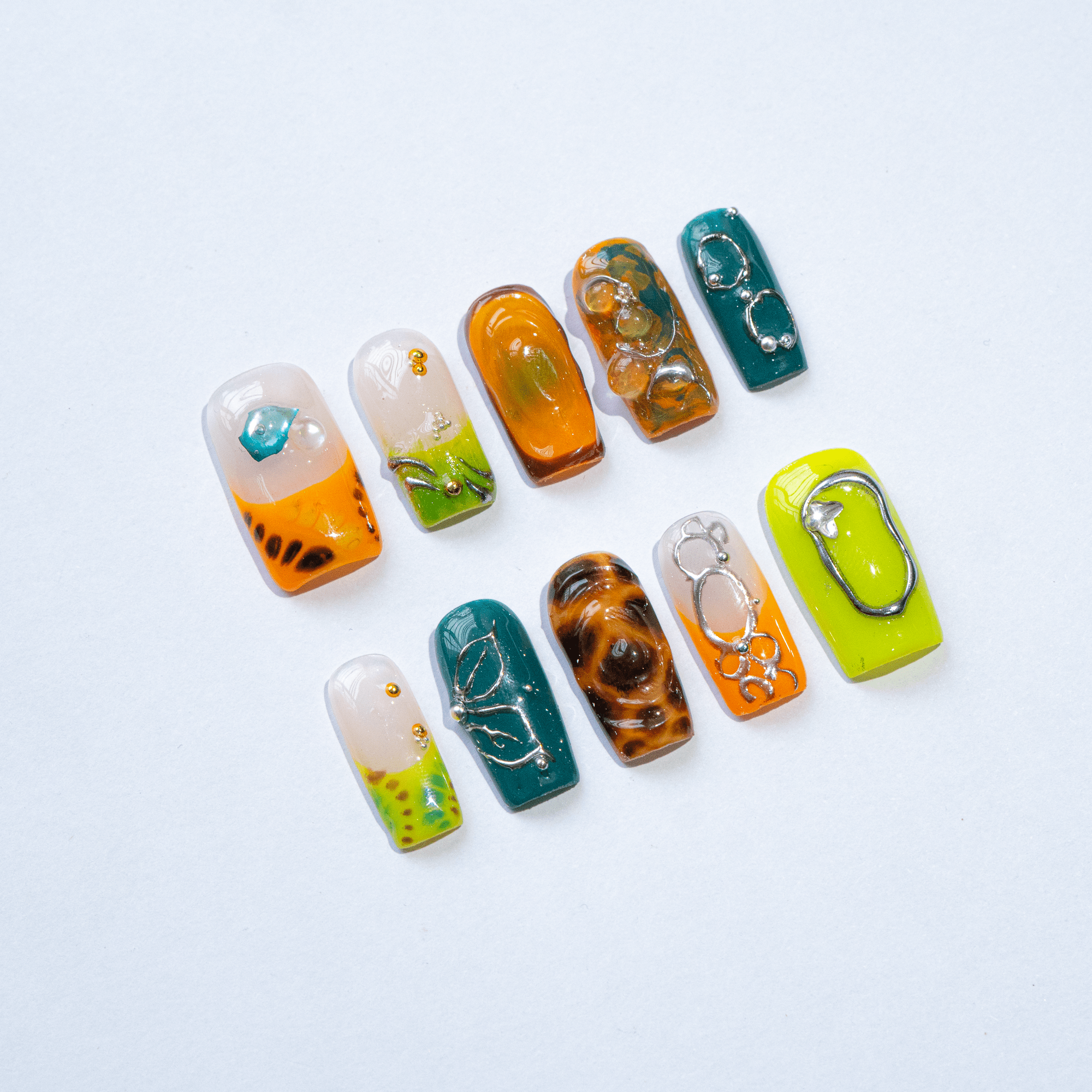 Primal Acid press-on nails – design close-up by Handora