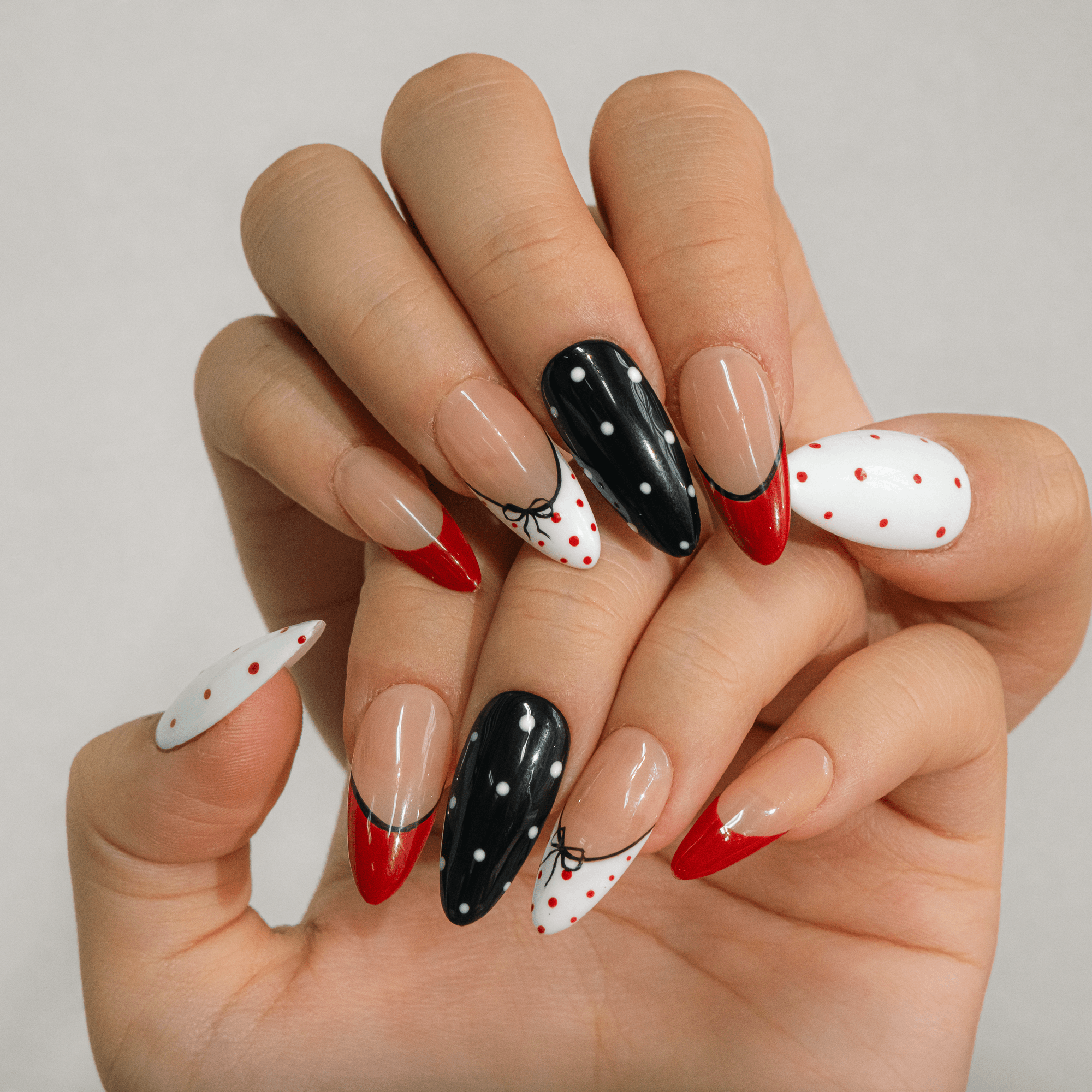 Retro Romance press-on nails – design close-up by Handora