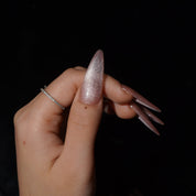 Roséglow press-on nails – design close-up by Handora