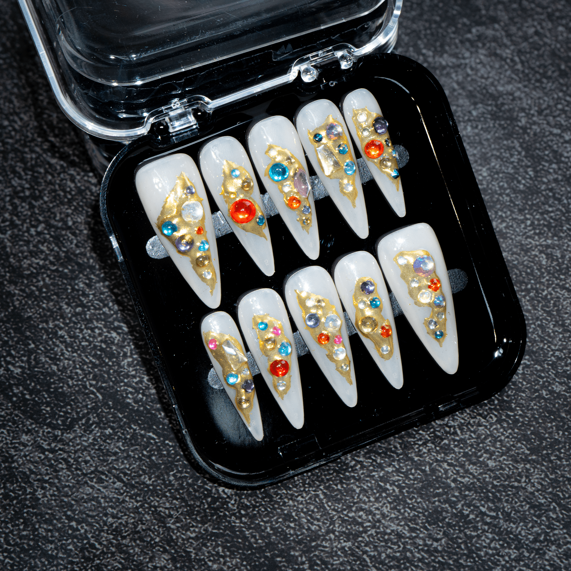 Royal Mosaic full press-on nail set – sizes XS–L by Handora