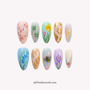 Rustic Spring floral press-on nails by Handora