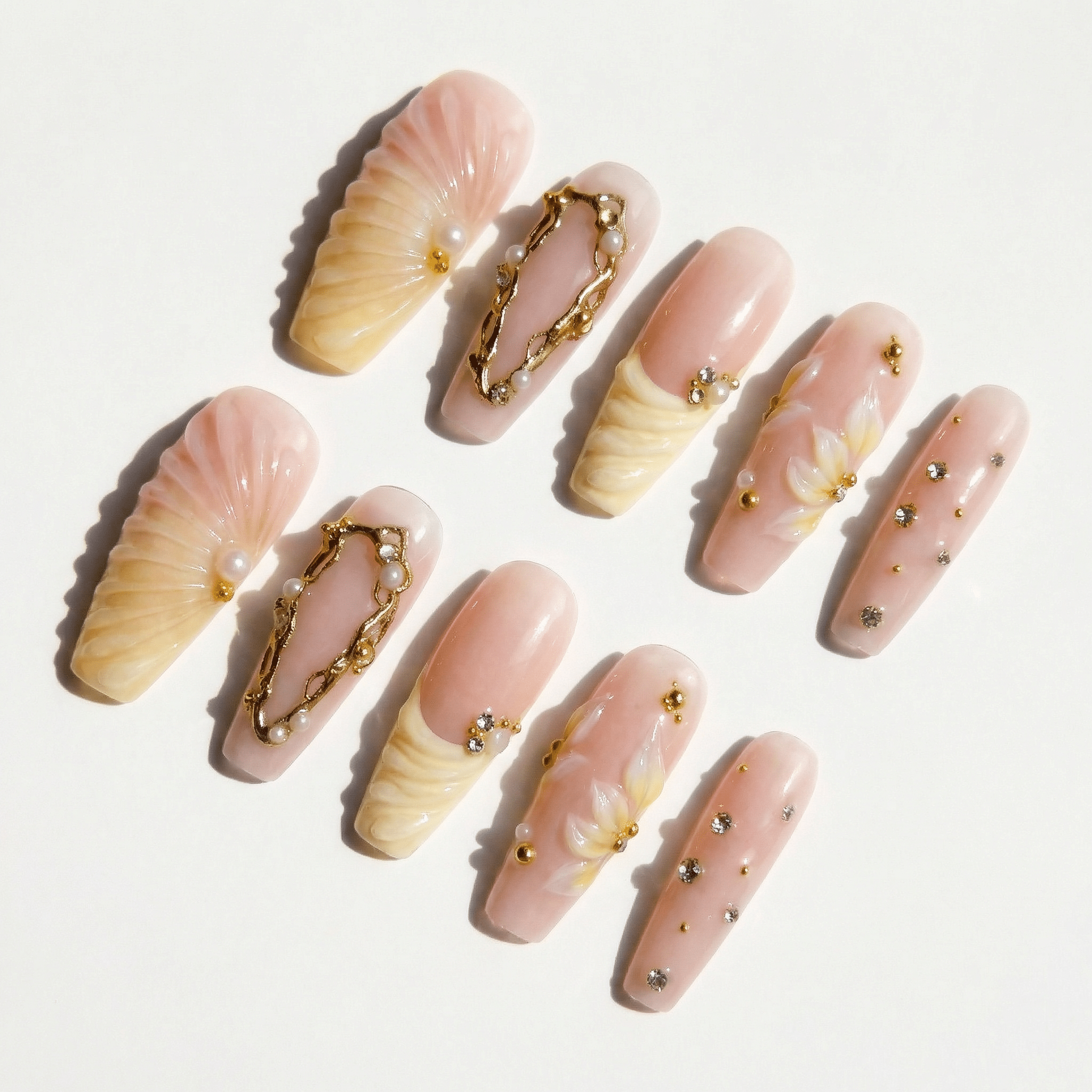 Scallop Seashell full press-on nail set – sizes XS–L by Handora