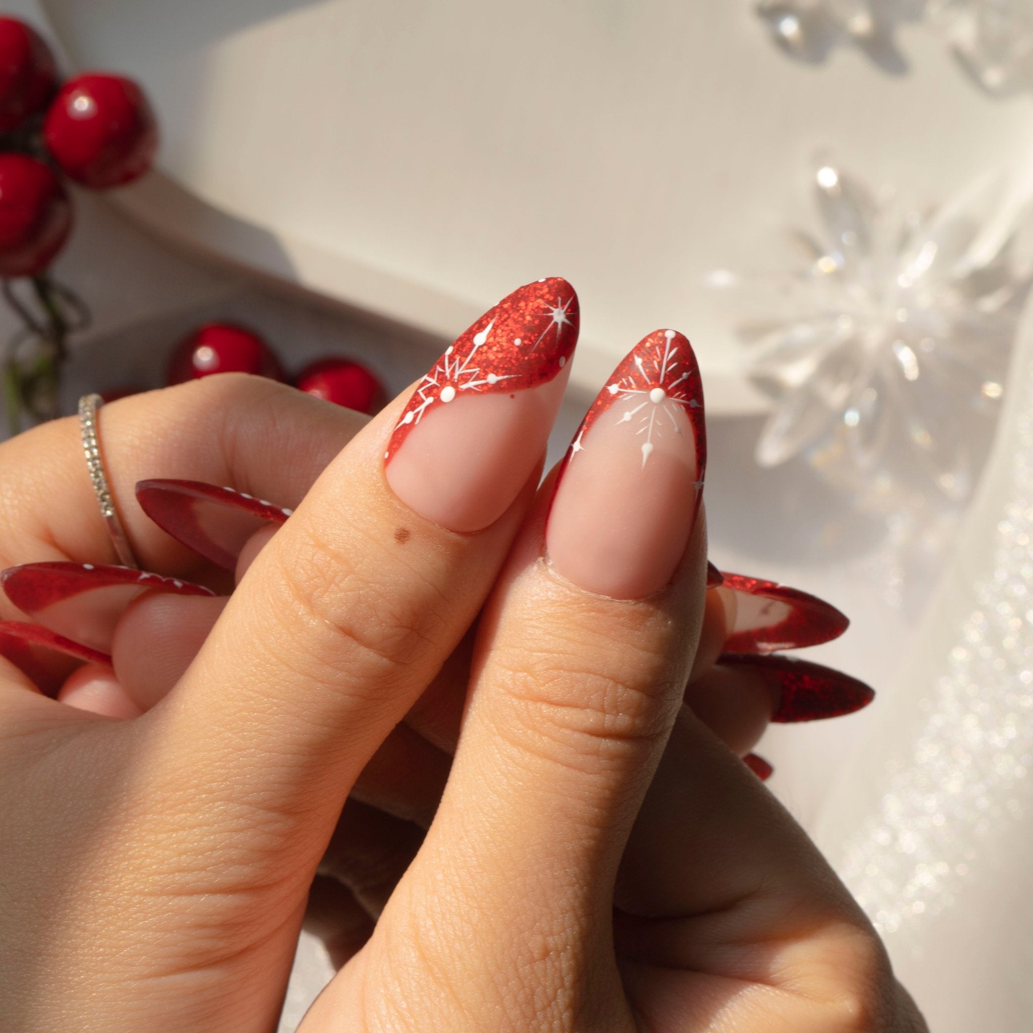 Scarlet Snow nail design – handmade press-on nails by Handora