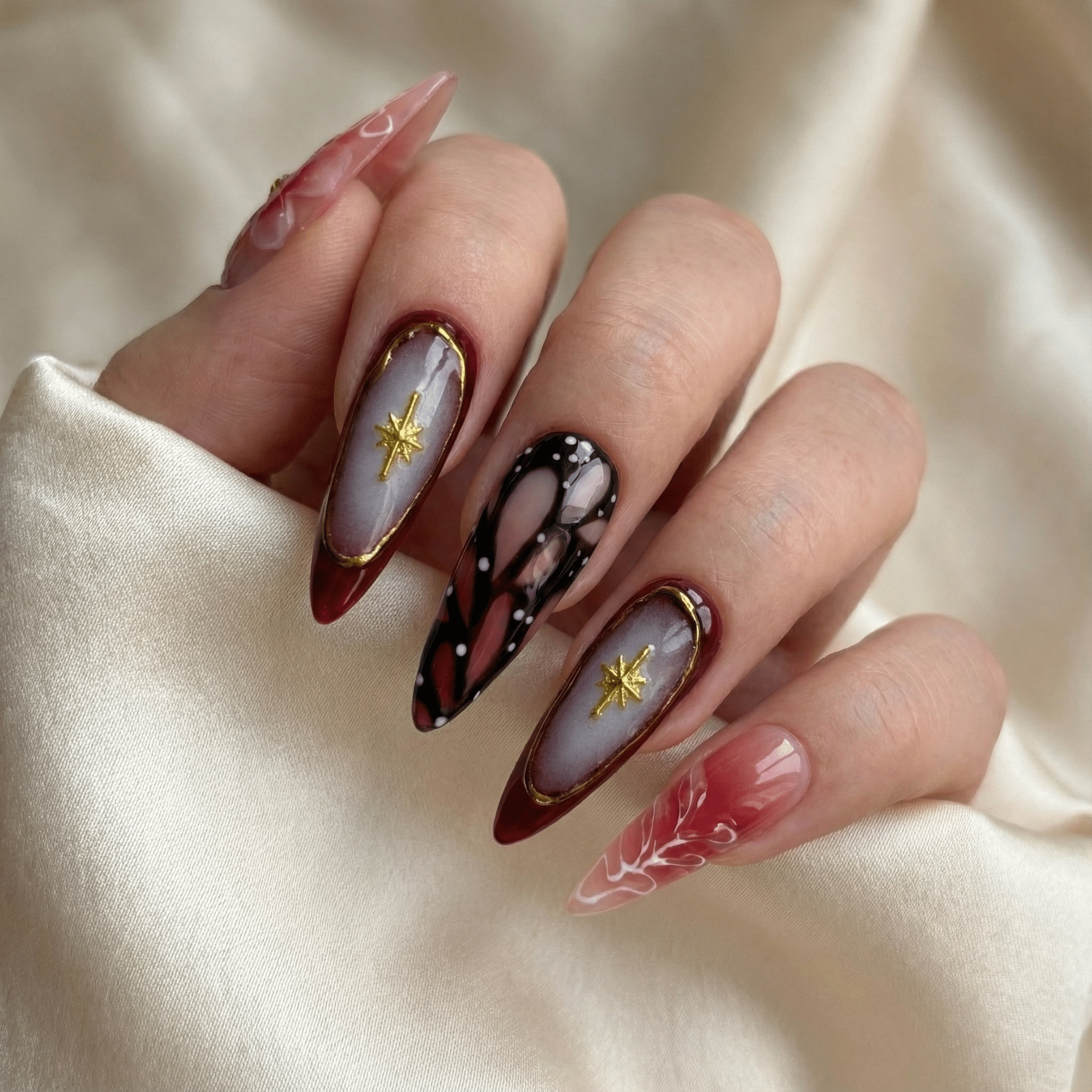 Scarlet Star press-on nails – hand-painted reusable gel set by Handora