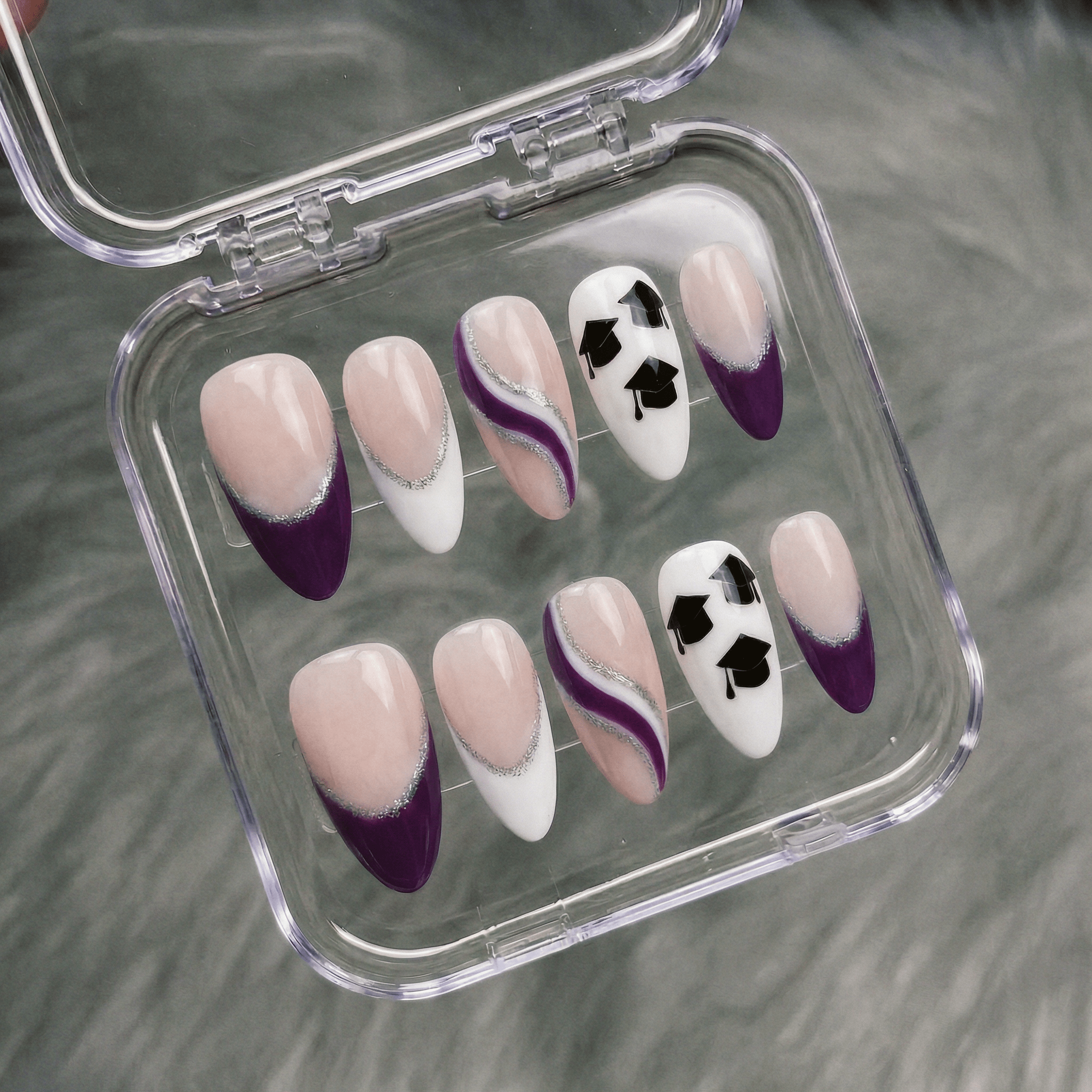 Scholar Spirit press-on nails by Handora