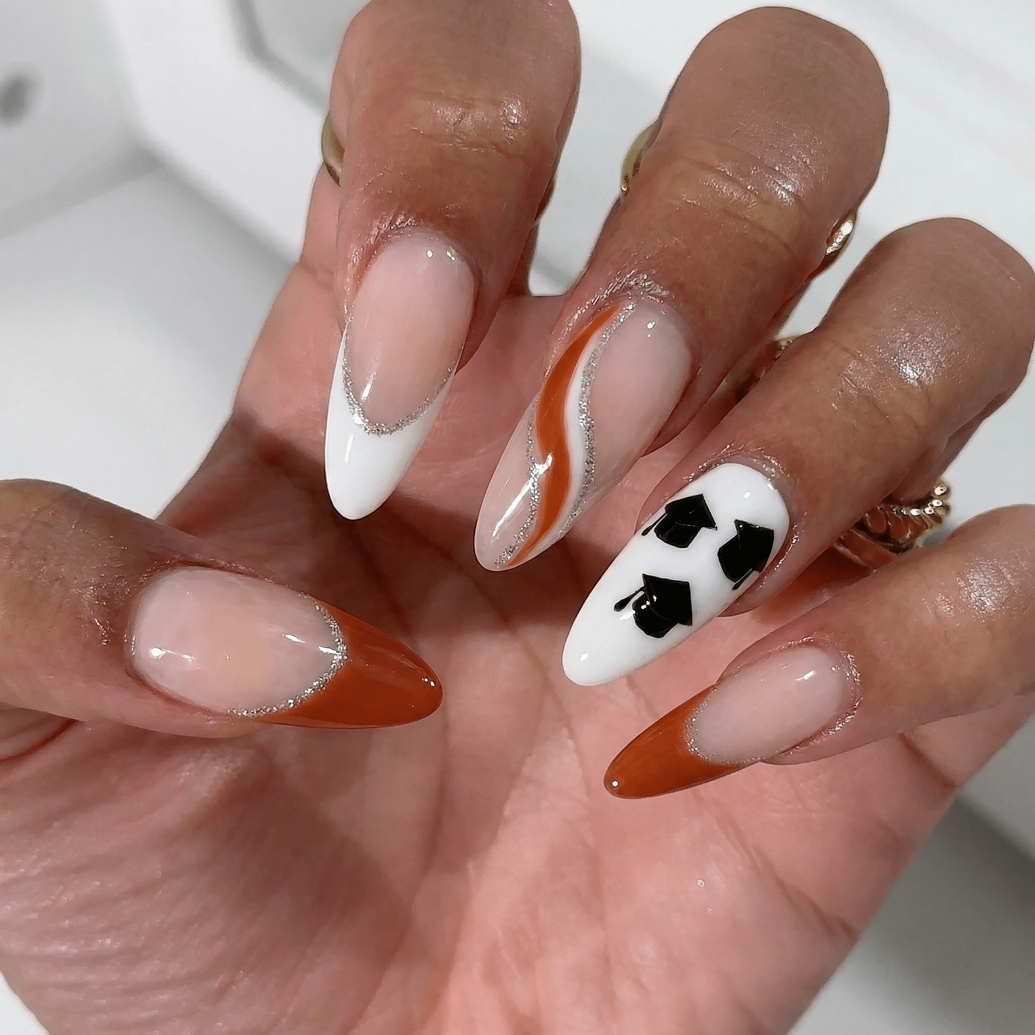 Scholar Spirit press-on nails – design close-up by Handora