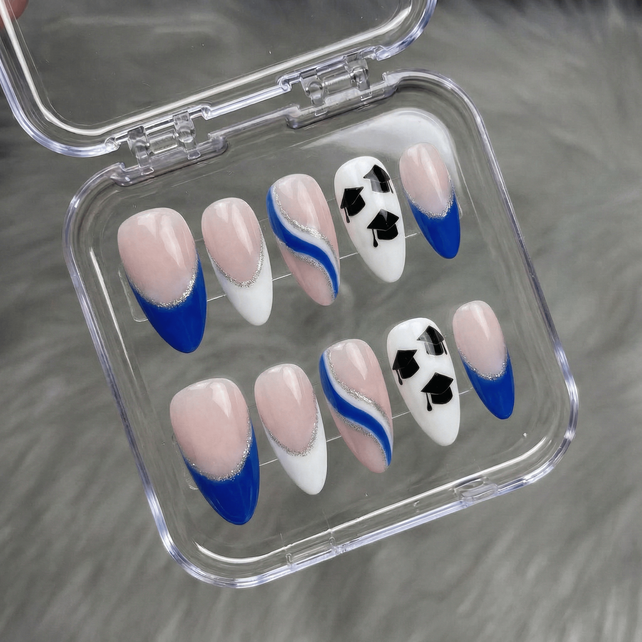 Scholar Spirit press-on nails by Handora