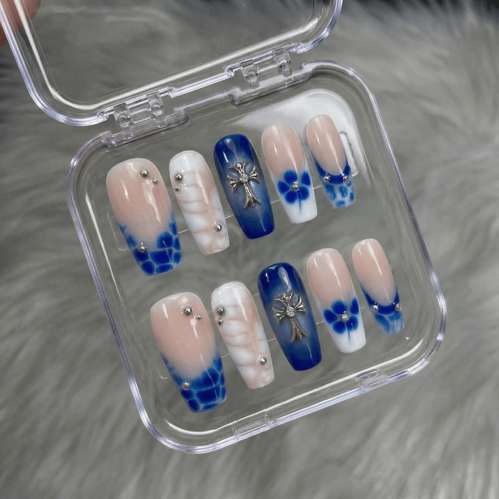 Shell Pearl 3d nail design – handmade press-on nails by Handora