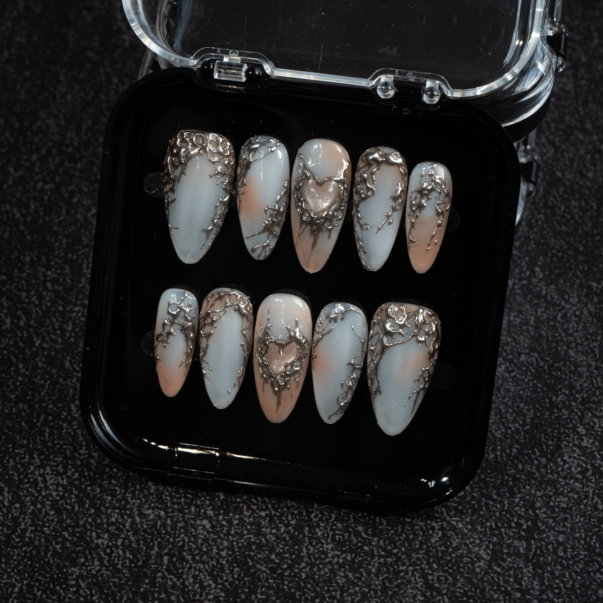 Silver Aura full press-on nail set – sizes XS–L by Handora