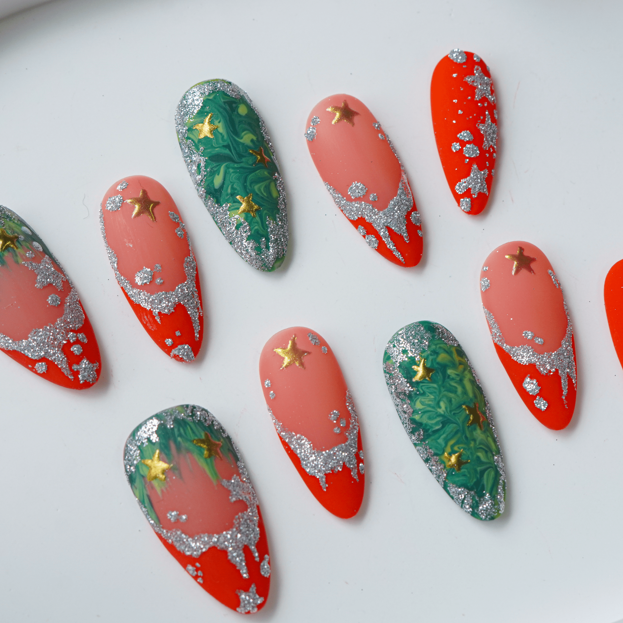 Silver Bloom stiletto press-on nails – design close-up by Handora