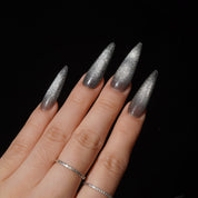 Smokeglow press-on nails – hand-painted reusable gel set by Handora