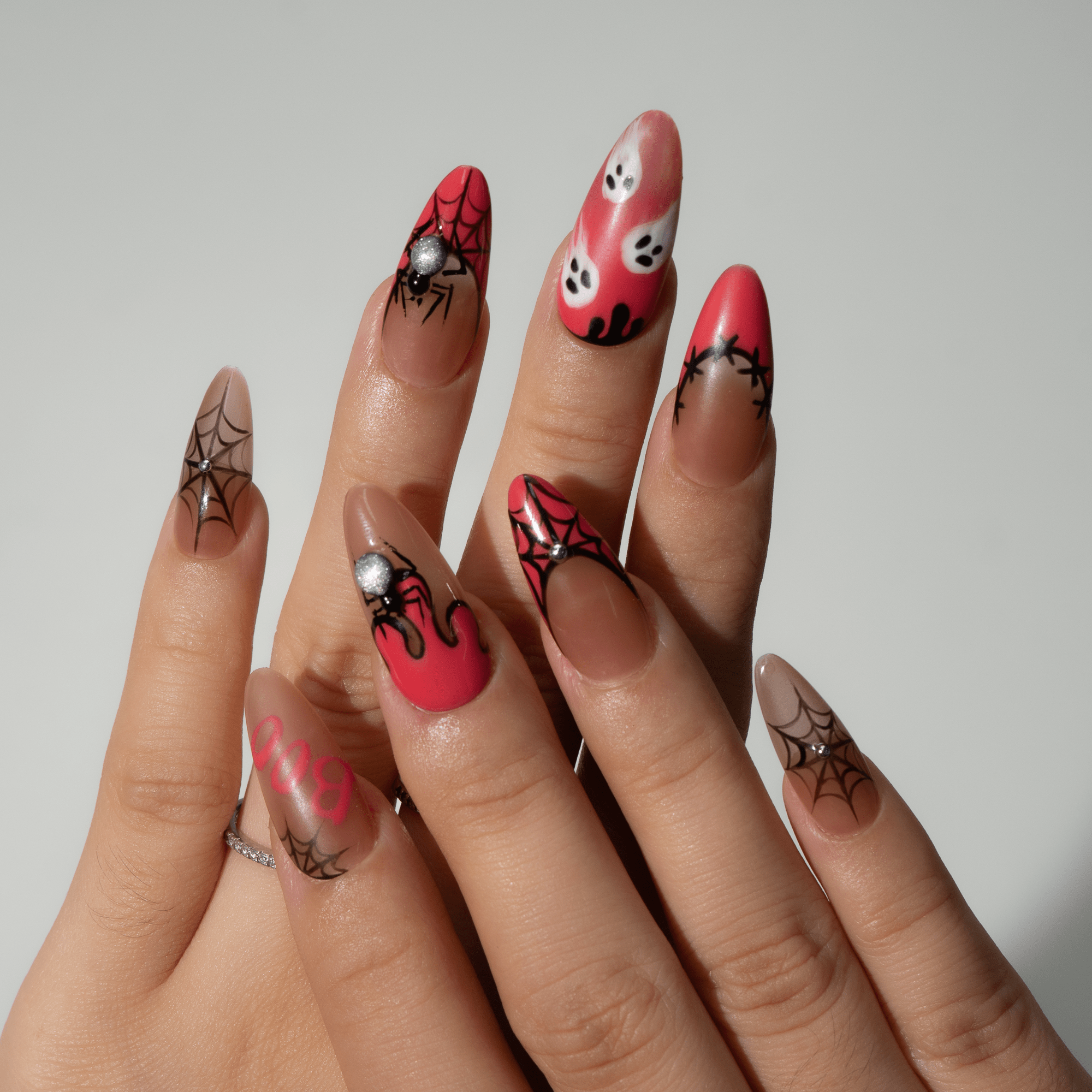 Spider Night full press-on nail set – sizes XS–L by Handora