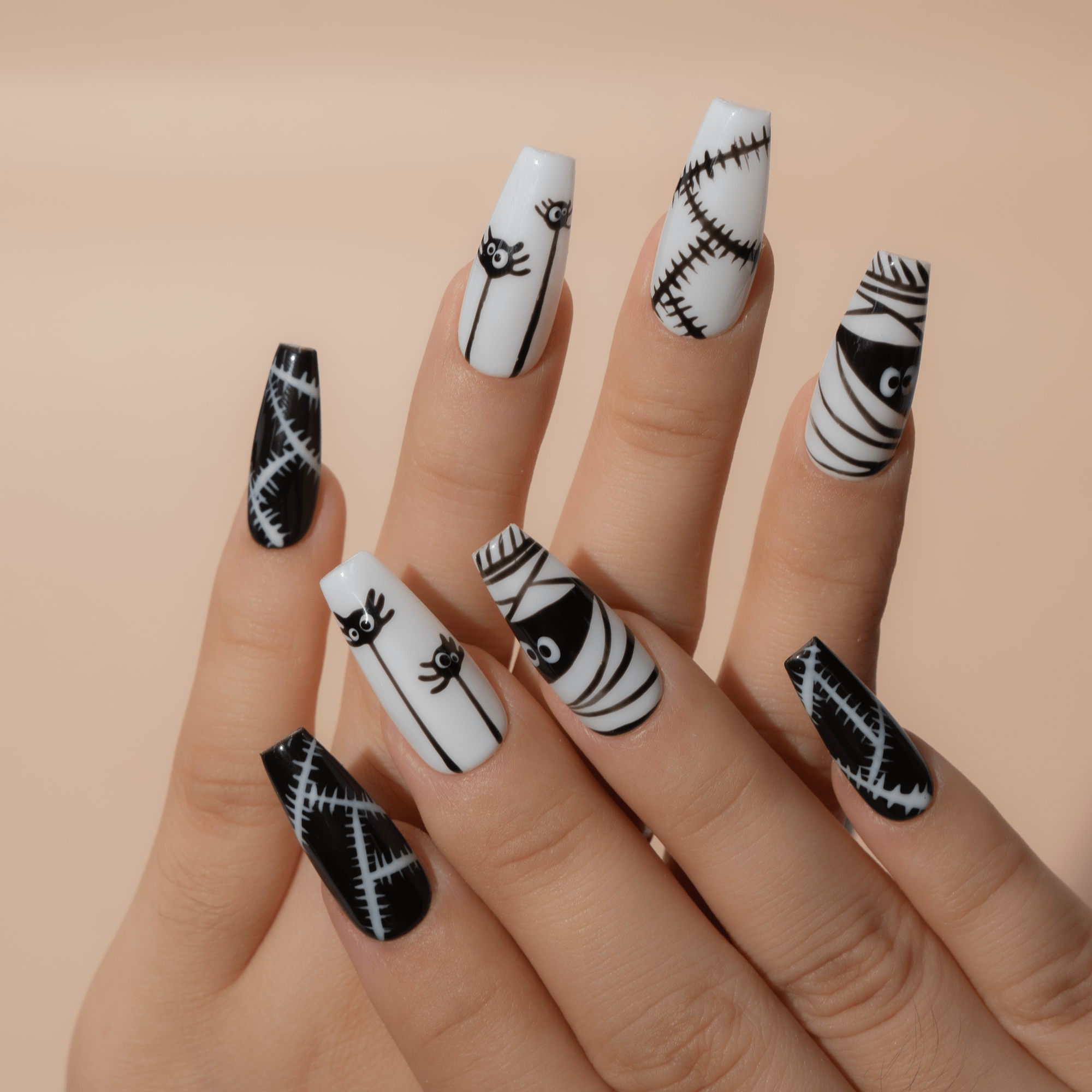 Spooky Chic full press-on nail set – sizes XS–L by Handora