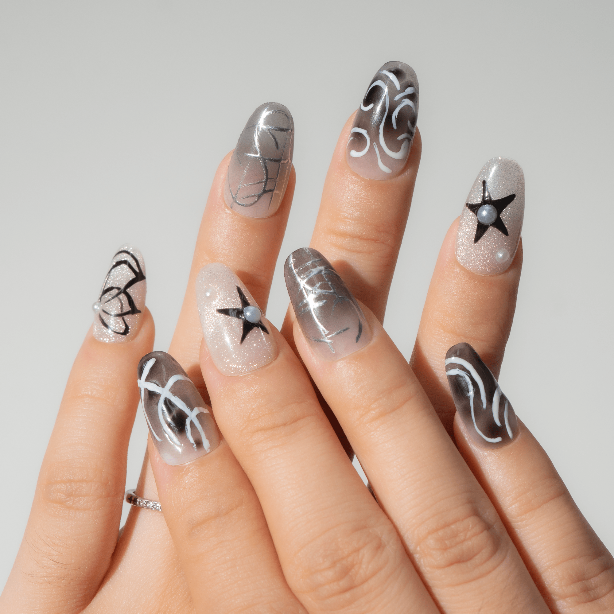 Star Dust full press-on nail set – sizes XS–L by Handora