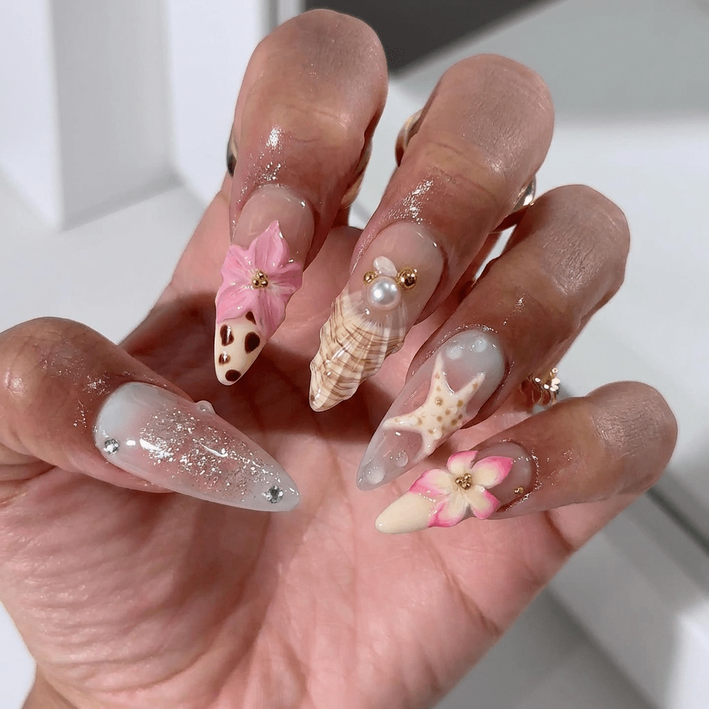 Starfish Dream floral nail design – handmade press-on nails by Handora