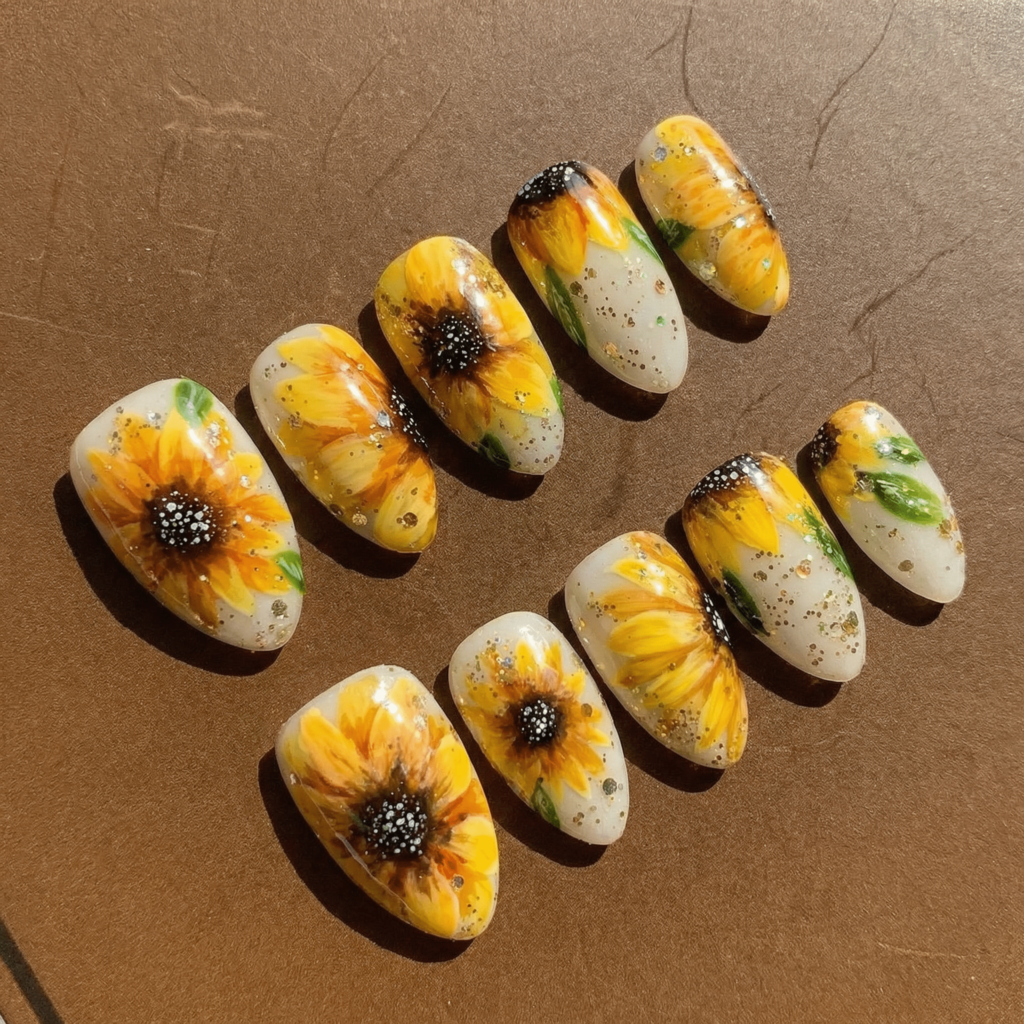 Sunbeam Petals full press-on nail set – sizes XS–L by Handora