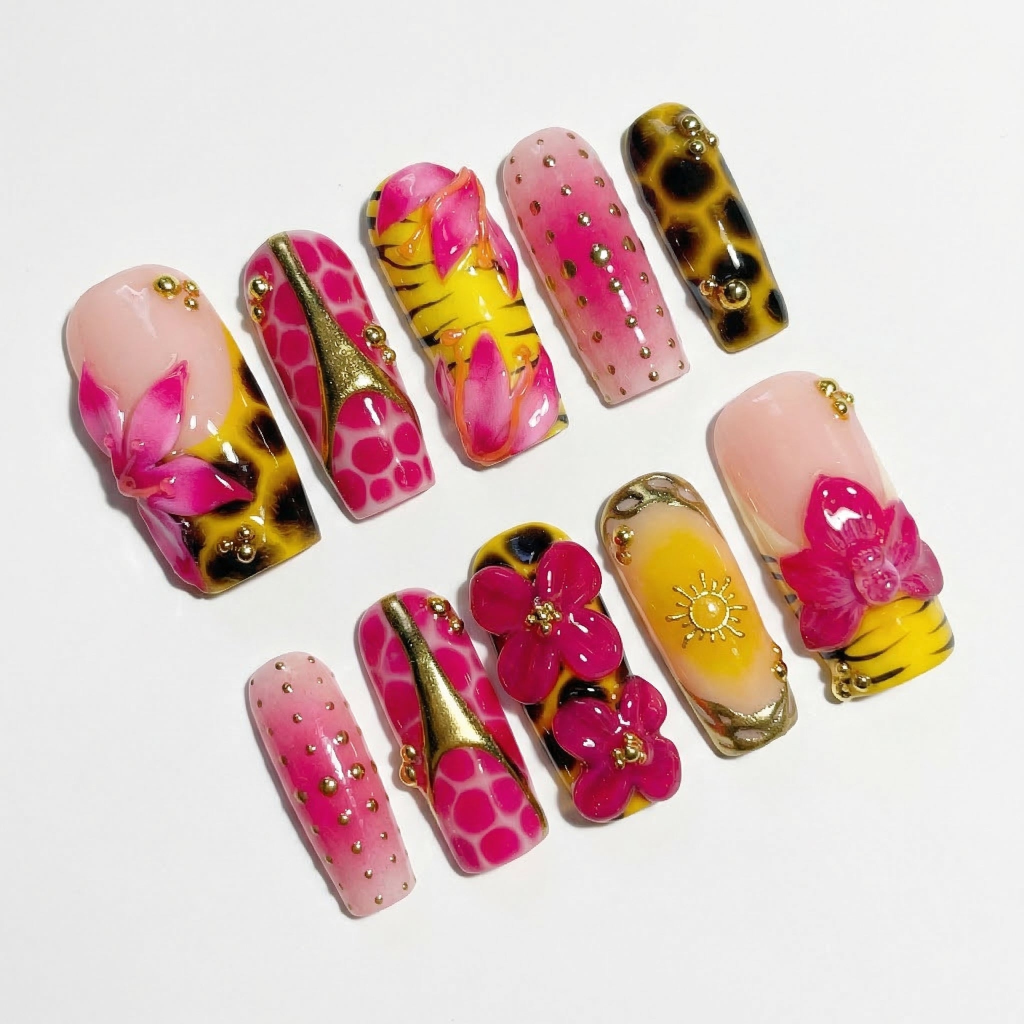 Sunset Safari press-on nails – hand-painted reusable gel set by Handora