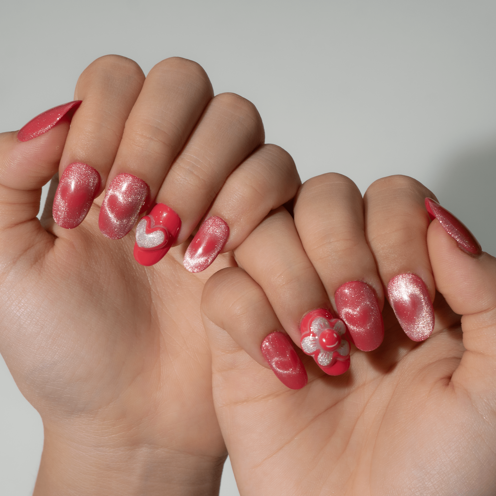 Sweet Blossom press-on nails – hand-painted reusable gel set by Handora