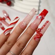 Sweet Noel press-on nails by Handora