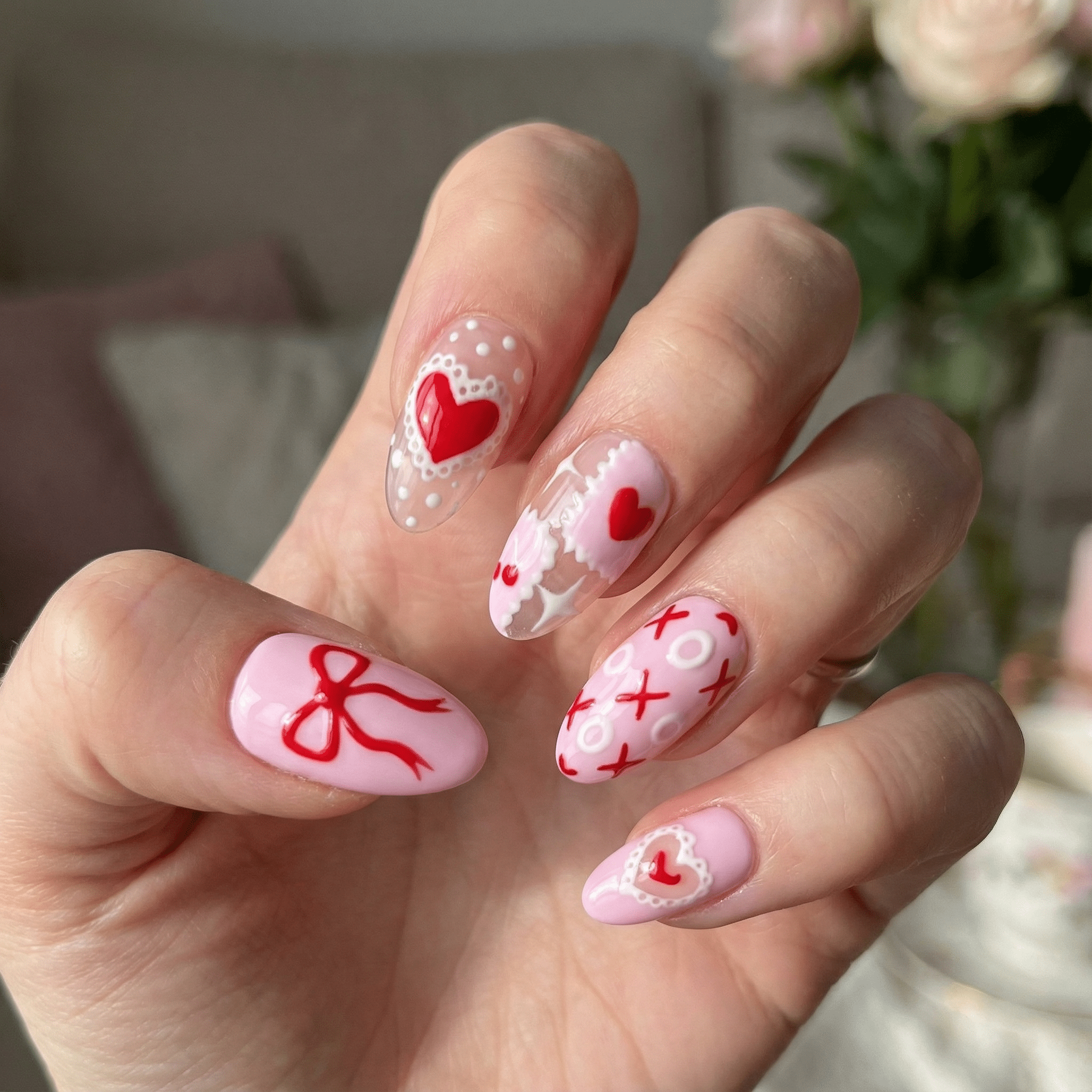 Sweetheart Bow press-on nails – hand-painted reusable gel set by Handora