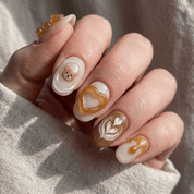 Teddy Latte round press-on nails – design close-up by Handora