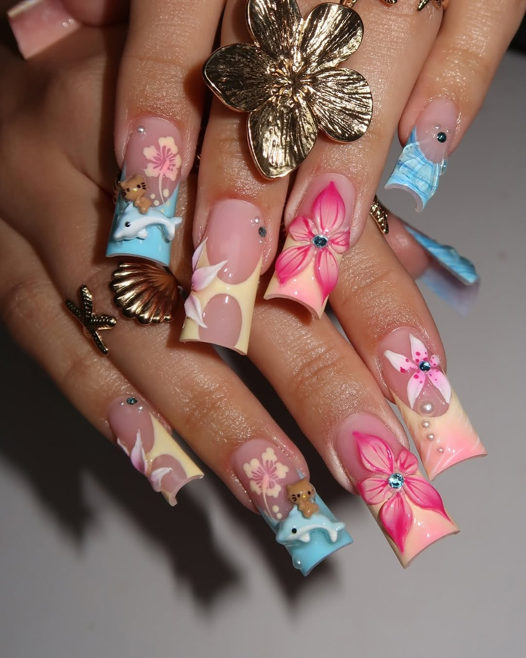Ocean Hibiscus press-on nails – hand-painted reusable gel set by Handora