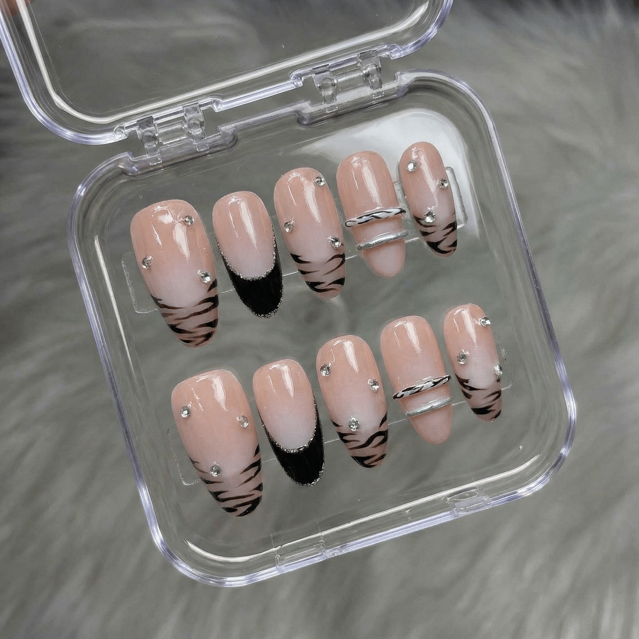 Tiger Chrome 3d nail design – handmade press-on nails by Handora