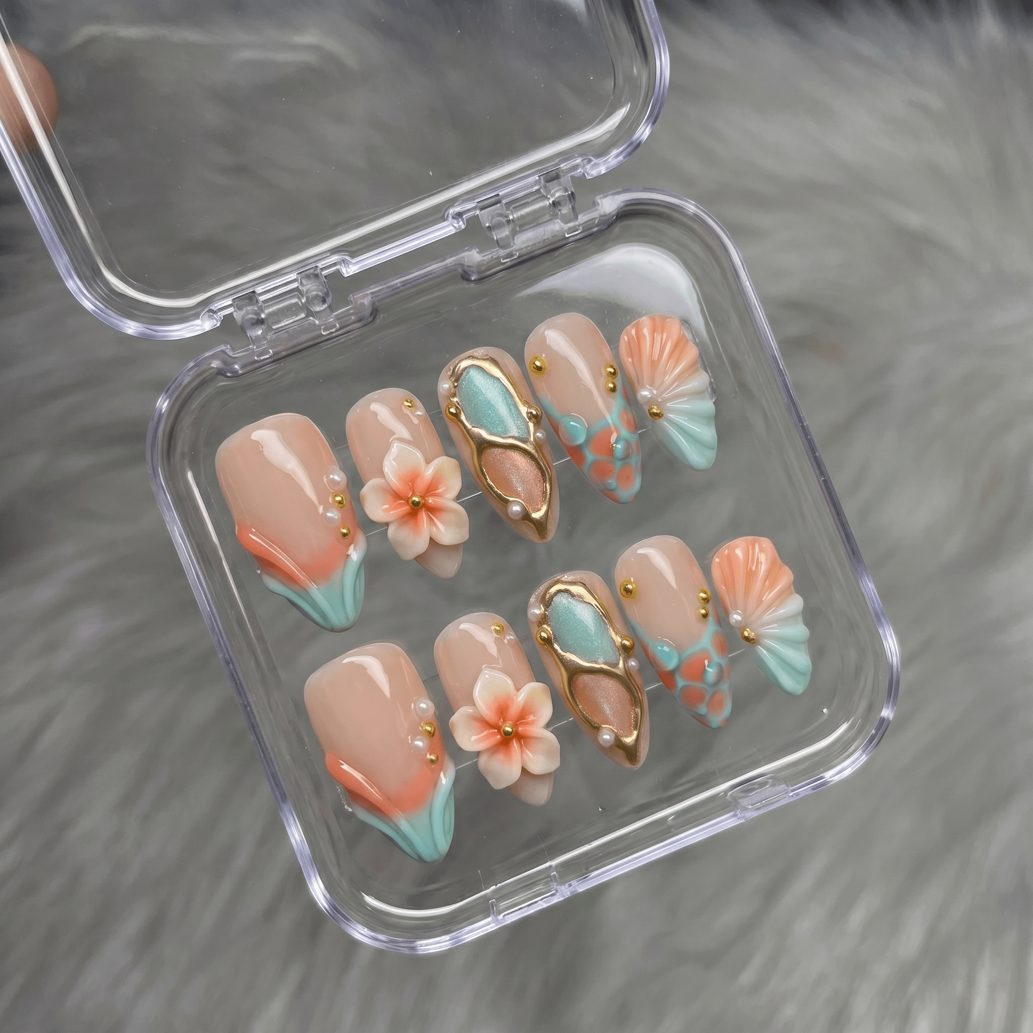 Tropical Seashell press-on nails by Handora