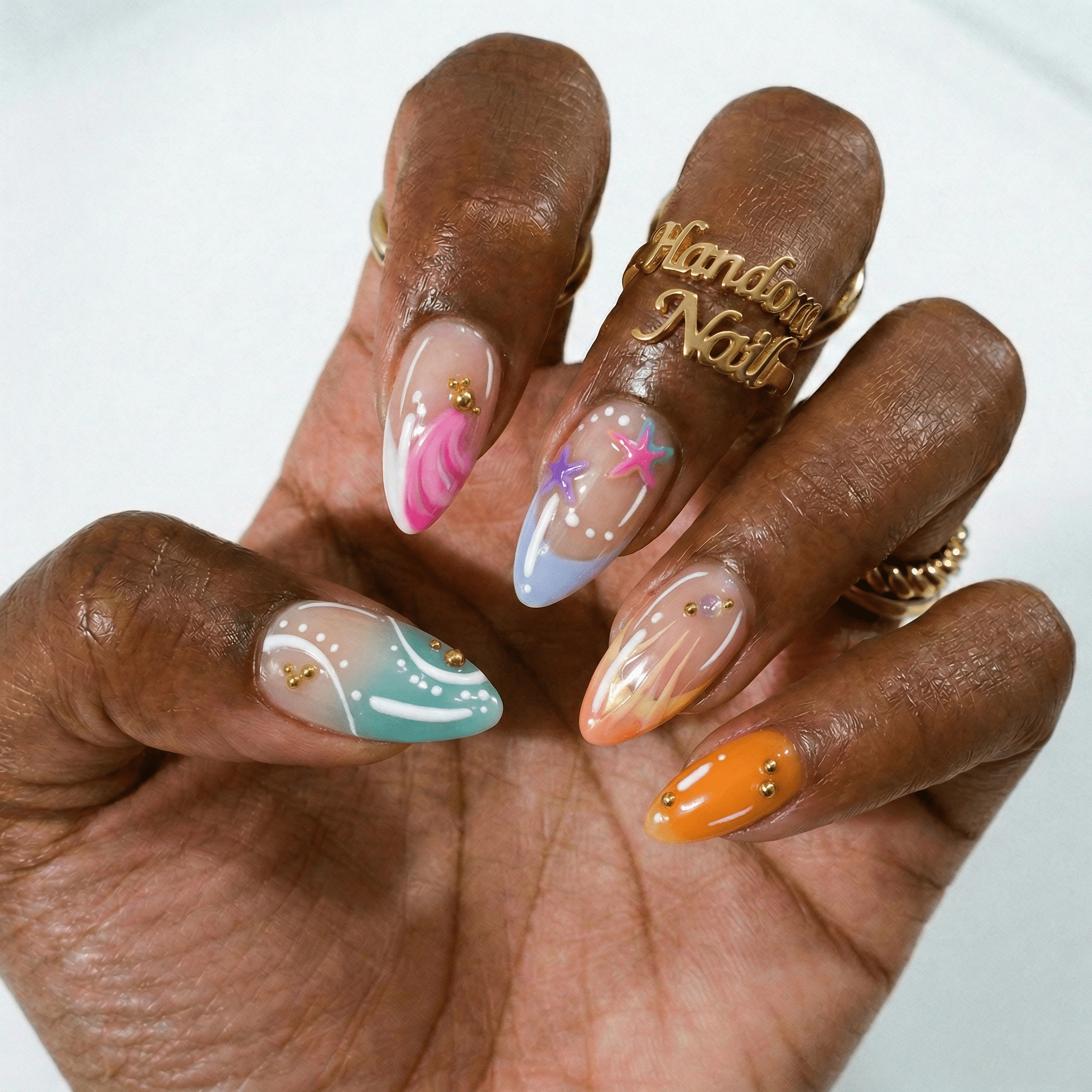 Tropical Siren press-on nails – design close-up by Handora